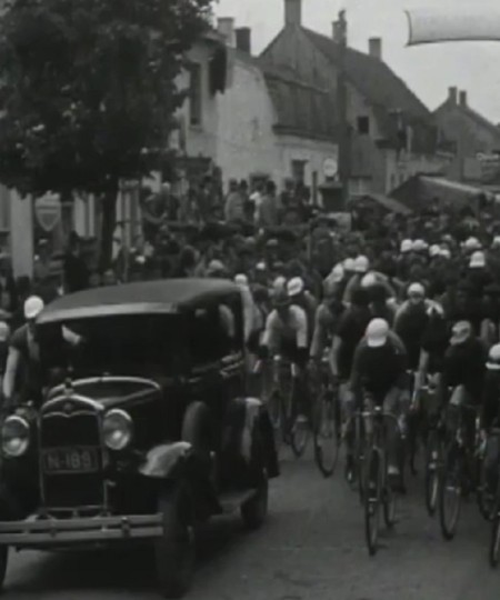 Acht van Chaam 1934, filmstill uit fragment Polygoon Hollands Nieuws