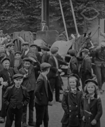 Filmstill Burgemeester van Hout