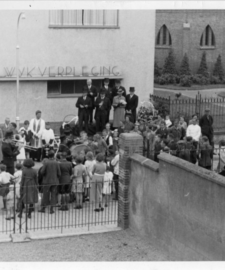 Werkfoto van de opnames van de film Zonnelied in Etten (foto: fotograaf onbekend, collectie Museum voor de Verpleegkunde, Culemborg)