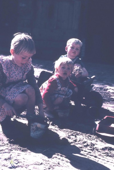 Broer en zussen Van der Doelen, Den Dungen 1957