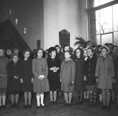 Inzegening en officiële opening Meisjesschool, Gemonde 1955