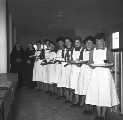 Inzegening en officiële opening Meisjesschool