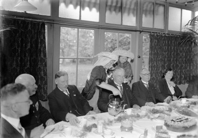 Brabantse koffietafel op landstormdag De Meierij, Boxtel 1935