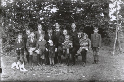 Een familieportret, mét hond, voor vertrek