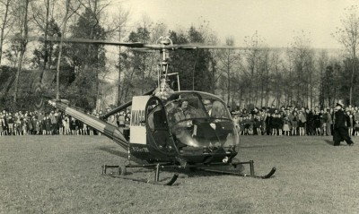Helikoptervlucht ter gelegeheid van tien jaar bevrijding