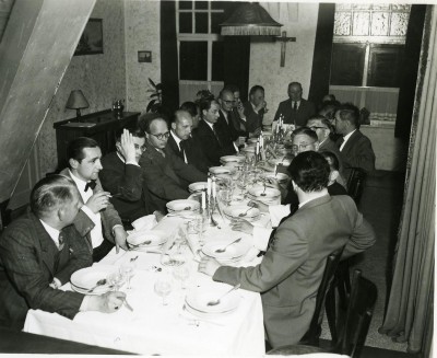 Een 'Herendiner' biedt mogelijkheid om te netwerken (foto: fotograaf onbekend, collectie BHIC, 1608-000378A)