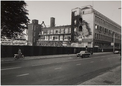 Een lege plek aan de Vestdijk in Eindhoven, na de afbraak van het ziekenhuis. 1973/1974