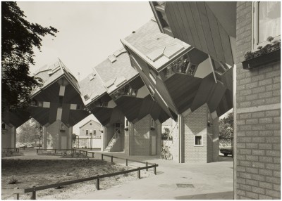 De huizen aan het toenmalige Speelhuisplein. Helmond, 1980