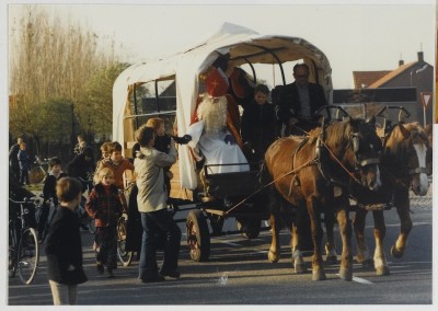 Sinterklaas komt met de huifkar naar Goirle, 1979