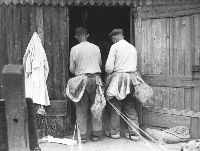 Foto: Het begin van de tocht door de touwslagerij, Grave 1937 (foto: Fotopersbureau Het Zuiden, collectie BHIC nr. 1638-001707)