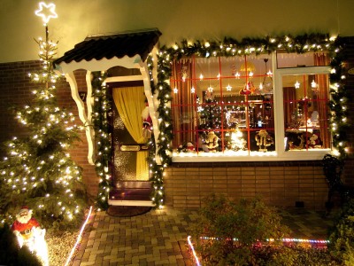 Kerstversiering woning Eikenlaan, Oosterhout 2005 (foto: BN De Stem / Johan van Gurp, collectie Stadsarchief Breda nr. JVG20051213007)