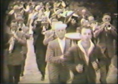 Filmstill uit Dorpsfilm Uitwijk en Waardhuizen 1959 (collectie Streekarchief Langstraat Heusden Altena nr. 377)