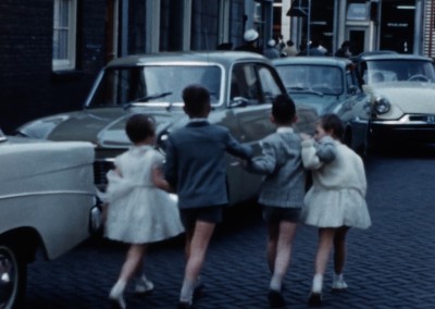 Uitgelatenheid na de eerste communie. 's-Hertogenbosch, 1959