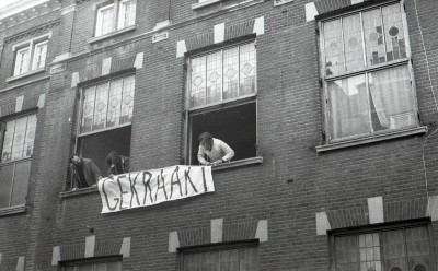 Momentopname van de kraakactie Papenhulst. 's-Hertogenbosch, ca. 1975-1985
