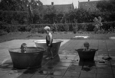 Spelen en badderen. Sint-Oedenrode, 1952