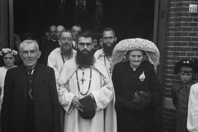 Eerste Heilige mis pater Sleutjes, Den Dungen 1944 (foto: Het Zuiden, collectie BHIC nr. 1628-002945)
