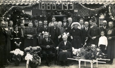 Gouden Bruiloft familie Bloemen, Plaats onbekend 1938 (foto: fotograaf onbekend, collectie RHCe/Baronie van Cranendonck nr. 0049535) 