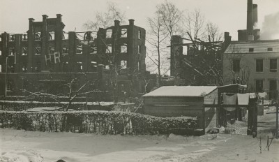 Oorlogsschade aan leerfabriek Noord-Brabant na het bombardement van 3 september 1944.