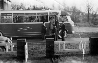 Bus van Zuid-Ooster Tours (foto H. van de Berg, collectie BHIC nr. 2126-000255)