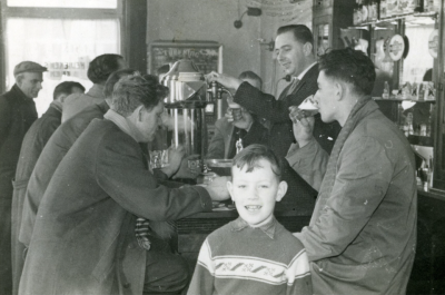 Café de Bonte Os in Budel, ca. 1960.
