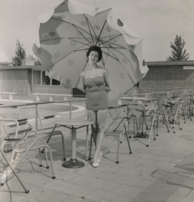 Mannequin met parasol 1968