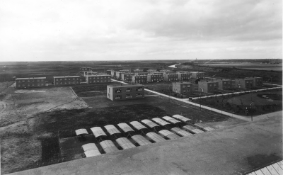 Panorama van de huizen van medewerkers, ook kolonie genoemd, 1950 - 1960