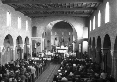 Nieuwe St. Josephkerk in Budel-Dorplein, gebouwd door Zinkfabriek budel-Dorplein, 1952