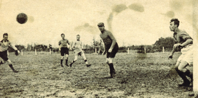 Een wedstrijd bij Sport Club Bata een sportclub van de Bata fabrieken, 1950