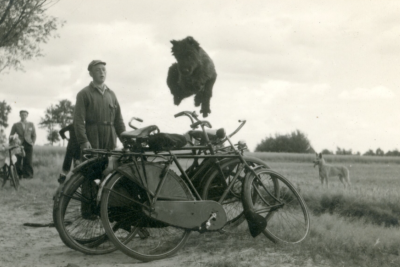 Pret met je hond, 1947