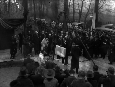 Het leggen van de 1ste steen van de Sterrenwacht Dr. A.F. Philips Observatorium 1936