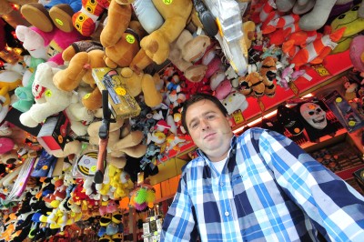 Kermisondernemer op de kermis