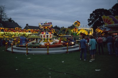 Vliegtuigjes op de kermis
