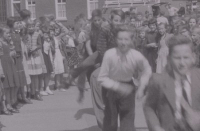 Filmstill uit dorpsfilm Oploo 1958 (HKKOPLOO-02)