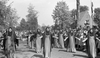 Heilig Bloedprocessie,Boxtel ca. 1954 (foto: Fotopersbureau Het Zuiden, collectie BHIC nr. 1901-003334)