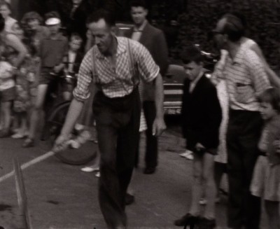 Repen tijdens de kermis, Luyksgestel 1960 (bron: H.A. van Zoelen, collectie BHIC nr. TEMP-28)