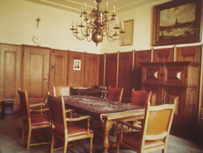Textielfabriek Diddens en Van Asten. Directiekamer in het hoofdkantoor, 1982