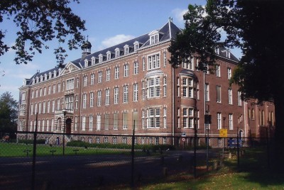 1953-001495_mariaoord__voormalig_ursulinenklooster__glorieuxlaan_6_vught__ca_2007__collectie_amal_ahmed