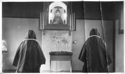 Aanbiddingskapel, Breda 1947 (foto: Erfgoedcentrum Nederlands Kloosterleven, archief Benedictinessen van het H. Sacrament (AR-Z013), inv.nr 3809)