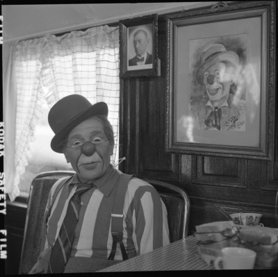 Clown Breur Lijnberg van Circus van Bever, Oss 1955 (foto: Joop Schellinx, collectie BHIC nr. 1958-A-000802)