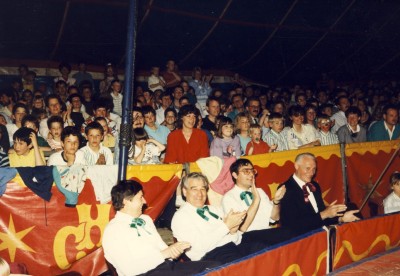 publiek bij het circus