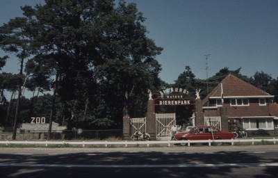 De ingang van het dierenpark