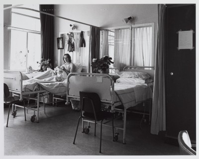 Patiëntenkamers van de kraamafdeling in het St. Elisabeth Ziekenhuis