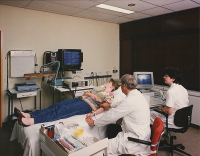 Een onderzoekskamer op de afdeling neurofysiologie. Tilburg, 1992