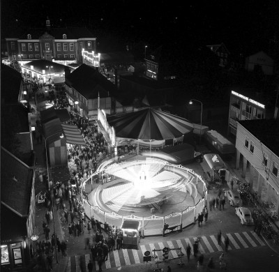 Kermis in Veghel, ca. 1965 (foto: Harry van Liempd, collectie BHIC nr. 1915-000978)