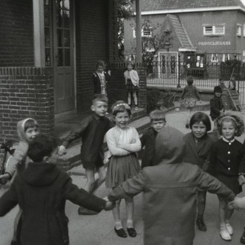 Filmstill uit Dorpsfilm Haaren, 1964 (collectie BHIC nr.  SAL-044)