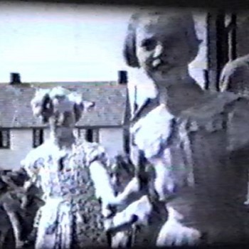 Filmstill uit Dorpsfilm Heusden, 1953 (collectie Streekarchief Langstraat Heusden Altena nr. 385)