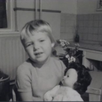 Filmstill uit Dorpsfilm Nieuwendijk, 1968 (collectie Streekarchief Langstraat Heusden Altena nr. 517)