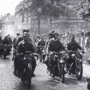 Filmstill uit Motorrit, Hilvarenbeek 1933 (F0004-17)