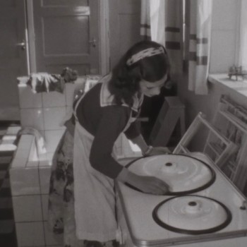 Filmstill uit Dorpsfilm Loon op Zand 1959